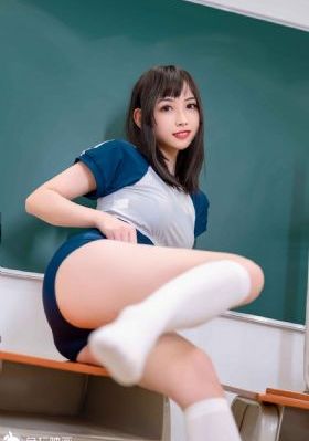 红衣小女孩