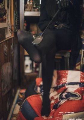 裙子里的是怪兽