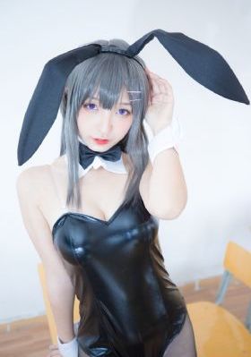丫鬟双乳伺候泄欲